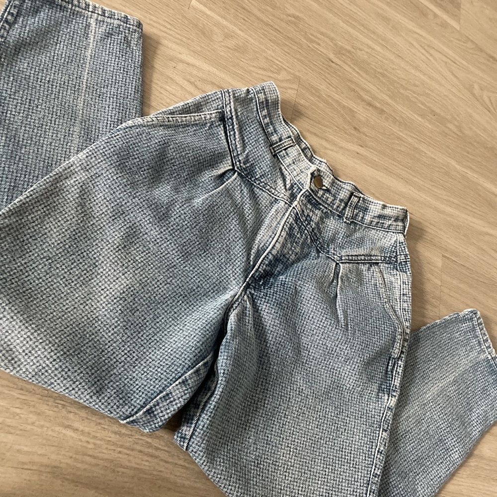 Vintage high waisted tailored style jeans